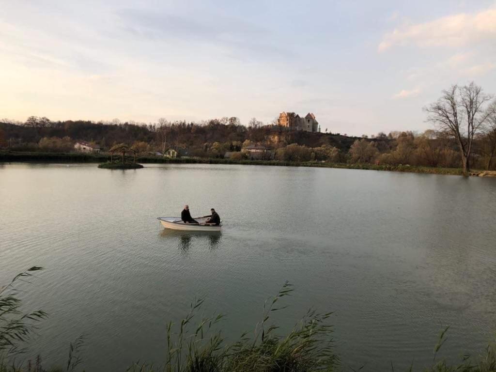 Domki Wedkarskie Nad Stawami Pirania Villa Zagorz Екстериор снимка