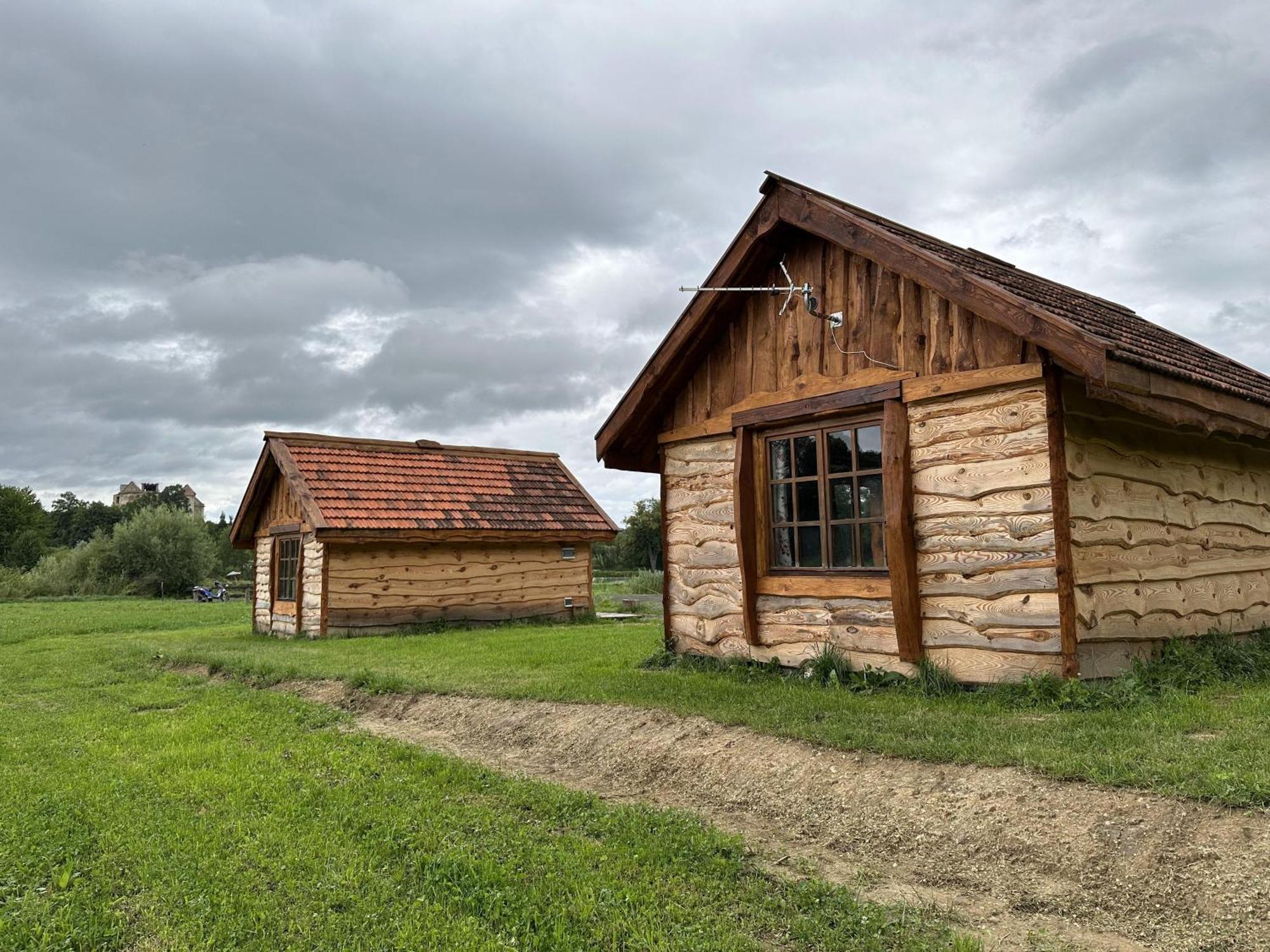 Domki Wedkarskie Nad Stawami Pirania Villa Zagorz Екстериор снимка