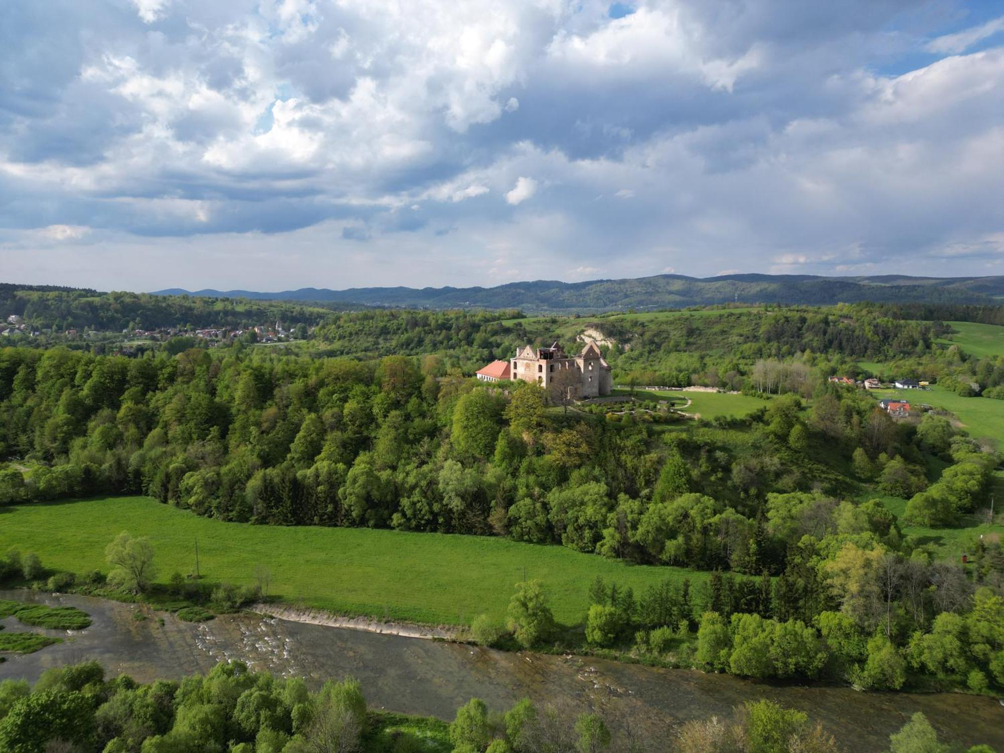 Domki Wedkarskie Nad Stawami Pirania Villa Zagorz Екстериор снимка